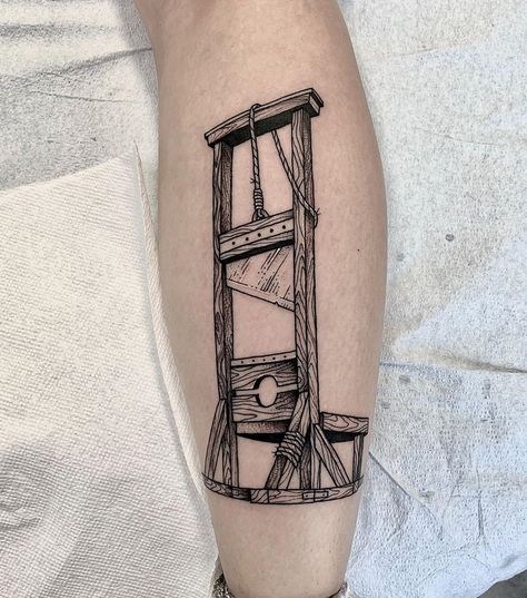 𝕮𝖚𝖙𝖙𝖞 𝕭𝖆𝖌𝖊 on Instagram: “🗡🗡🗡 . . . #blackworkers #nctattooers #tattoosnob #hollowmoontattoo #guillotinetattoo #kwadron” Guillotine Tattoo Design, Khopesh Tattoo, Guillotine Illustration, Guillotine Art, Lobotomy Tattoo, Idk Tattoo, Guillotine Tattoo, Doctor Tattoo, Woodcut Tattoo