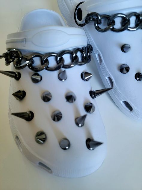 Studded Accessories, Goth Shoes, Birthday List, Croc Charms, Punk Goth, Shoe Clips, Diy Shoes, Shoe Charms, Female Art