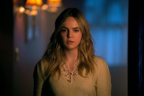 HBO Max Nordic on Twitter: "What do you think will happen in the season fin🅰️le of #PLLOS? Share your guesses! 👇 https://t.co/tapDiO5V75" / Twitter Imogen Adams Aesthetic, Imogen Adams, Pretty Little Liars Original Sin, Pll Outfits, Bailee Madison, Eternal Flame, Promotional Image, Hbo Max, Scream Queens