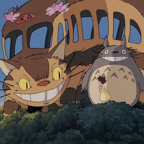 Catbus and Totoro on the tree Studio Ghibli Films, Art Studio Ghibli, Hayao Miyazaki Movies, Studio Ghibli Background, Studio Ghibli Characters, Painting References, Kawaii Manga, Ghibli Artwork, Studio Ghibli Movies