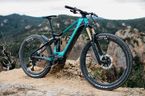 The Top 21 Most Expensive Production Mountain Bikes For 2020 Specialized Enduro, Top Fuel, Small Boutique, Mountain Bikes, Boutique Brands, Suspension Systems, Most Expensive, Racing Bikes, High Level