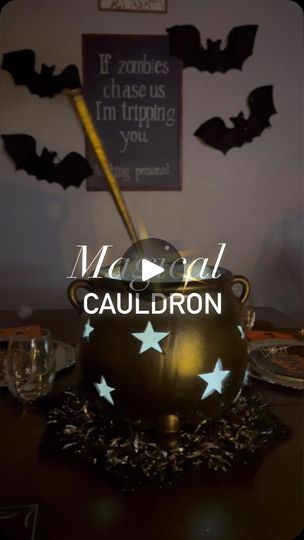 Self Stirring Cauldron, Halloween Cauldron Ideas, Cauldron Decoration Ideas, Halloween Cauldron, Halloween Ghost Decorations, Witch Diy, Halloween Crafts Decorations, Witches Cauldron, Ghost Decoration