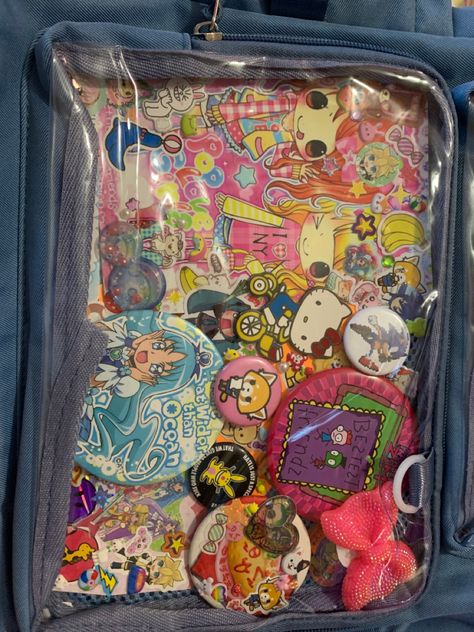 my backpack for schhooulll #itabag Ita Backpack Ideas, Itabag Decor Idea, Ita Bag Aesthetic, Ita Bag Ideas, Itabag Ideas, Ita Backpack, Kawaii Pins, Ita Bags, 2010s Nostalgia