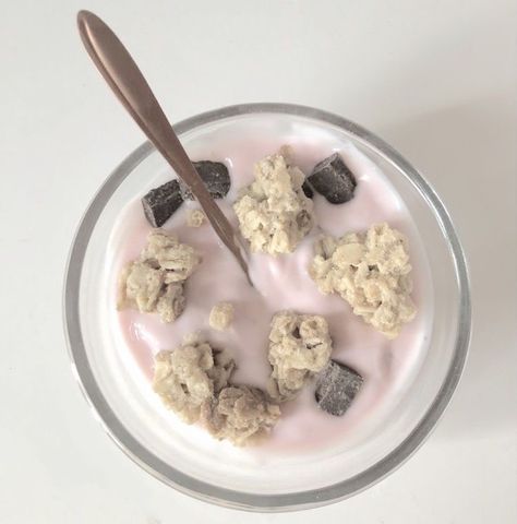 Chocolate Granola, Food Motivation, Cute Snacks, Pink Foods, Pink Pilates Princess, Healthy Food Motivation, Pink Pilates, Pilates Princess, Cute Desserts