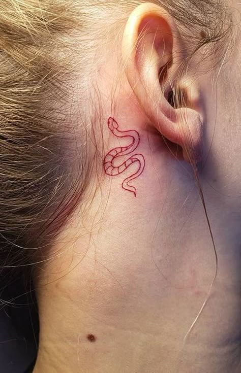 Behind The Ear Tattoos, Behind Ear Tattoos, Tato Minimal, Tattoo Me, Ear Tattoos, Inspiration Tattoos, Red Ink Tattoos, Red Tattoos, Dainty Tattoos