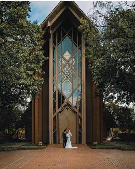 Open Chapel Wedding, Glass Chapel Wedding, Sequel Wedding, Boho Ceremony, Glass Chapel, Country Western Wedding, Weddings Idea, Celestial Wedding, Fort Worth Wedding