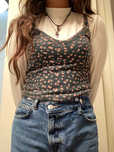 Floral Tank Top Outfit Aesthetic, Floral Tank Top Outfit, Ricky Bowen, Fancy Tank Tops, Tank Top Outfit, College Clothes, Ootd Inspo, Tank Top Outfits, Closet Inspiration