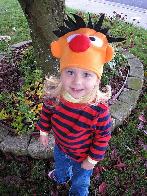 stinkin' cute ernie costume Ernie Costume, Bert And Ernie Costume, Sesame Street Costume, Abby Cadabby Costume, Ernie Sesame Street, Cookie Monster And Elmo, Elmo Costume, Bert And Ernie, Twin Halloween