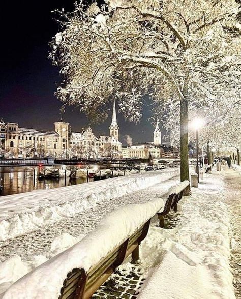 Switzerland Travel Winter, Things To Do In Zurich, Switzerland Christmas, Switzerland In Winter, Switzerland Mountains, Europe Winter, Portrait Photos, Travel Wallpaper, Breathtaking Places