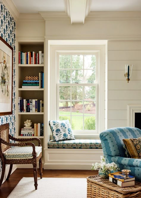 Woods End Classic — Henry & Co Design Window Seating, Cozy Breakfast Nook, Traditional Cottage, Banquette Seating, Bench Seating, Cannon Beach, Dining Nook, Hot Day, Co Design