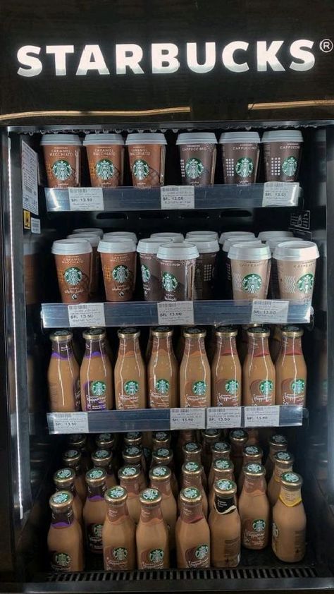 Starbucks Drinks Wallpaper, Cafe Aesthetic Starbucks, Cafe Starbucks Aesthetic, Starbucks Aesthetic Wallpaper, Starbucks Drinks Aesthetic, Iced Coffee Photo, Ice Coffee Aesthetic, Starbucks Drinks Coffee, Kawa Starbucks