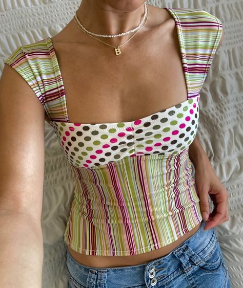 Instagram 2000s Pattern, Milkmaid Crop Top, Aesthetic Bow, Slim Fit Shirts, Valley Girl, Crop Top Women, Vest Tops, Summer Cottage, Aesthetic Shirts