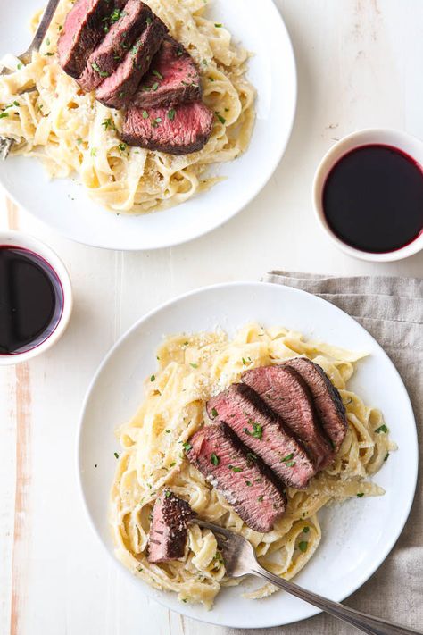 Steak Fettuccine, Fetuccini Alfredo, Steak Alfredo, Steak Pasta, Pasta Recipes Alfredo, Pasta Dinners, Fettuccine Alfredo, Steak Dinner, Elegant Dinner