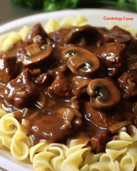 Beef Tips With Mushrooms, Slow Cooker Beef Tips, Mushrooms Sauce, Easy Delicious Meals, Beef Tip Recipes, Beef Tips And Gravy, Slow Cooker Recipes Beef, Sirloin Tips, Beef Sirloin