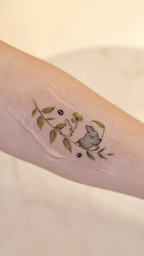 Kawaii Frog Tattoo, Keroppi Tattoo, Tatuaje Studio Ghibli, Ghibli Tattoos, Cat Tattoo Design, Ghibli Tattoo, Special Tattoos, Muster Tattoos, Kawaii Tattoo