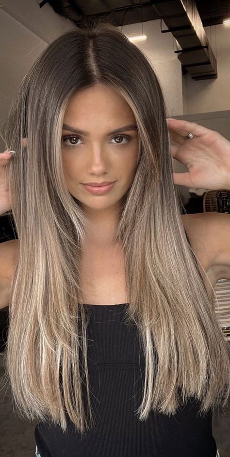 Medium Balayage Hair Brown To Blonde, Brunette Highlights On Blonde Hair, Hair Ideas Blonde And Brown, Hombre Blonde Hair Dark Roots, Highlights Brown Hair Balayage Straight, Baliage Hair 2024, Hair Colour Blonde Brown, Brown Roots To Blonde Hair, Long Brown And Blonde Hair