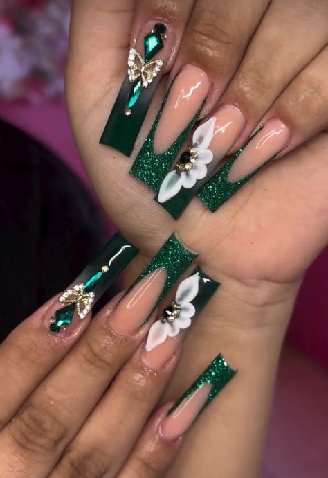 Dark Green Nail Designs, 3d Acrylic Flowers, Dark Green Nail, Green Nail Design, Sweet 16 Nails, Crown Accessories, Quince Nails, Quinceanera Nails, Silver Nail Designs