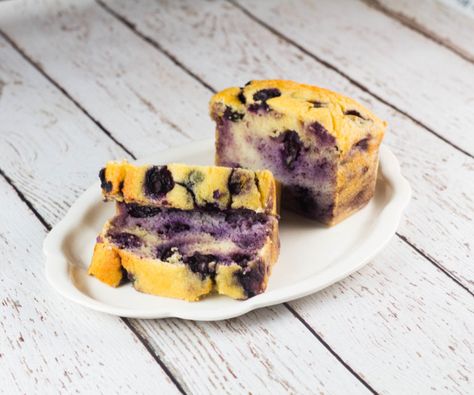 Lemon Blueberry Loaf {coconut flour} - Grain Free SCD Recipes Easy Blueberry Bread, Muffin Loaf, Coconut Loaf, Everyday Cakes, Blueberry Bread Recipe, Lemon Blueberry Loaf, Blueberry Loaf, Kraft Foods, Lemon Blueberry Bread