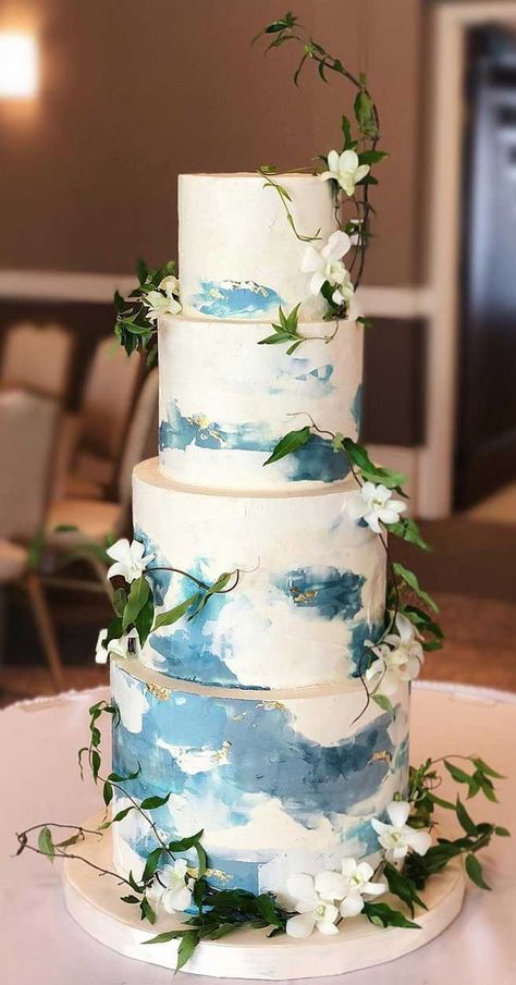 Need some inspiration for your cake design? Which style of cake should you choose? What should it taste like? The wedding cake style will relate... Ombre Blue Wedding, Ombre Wedding Cake Blue, Most Beautiful Wedding Cakes, Wedding Cake Fillings, Wedding Cake With Flowers, Vintage Pasta, Blue Wedding Cake, Wedding Cake Ombre, Cake Style