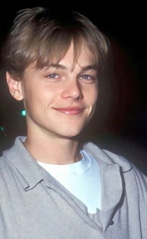 Leonardo Dicaprio Romeo, Leonardo Dicaprio Photos, 90s Actors, Leonardo Dicaprio 90s, Young Leonardo Dicaprio, Leo Dicaprio, The Perfect Guy, Hottest Guy Ever, Kate Winslet