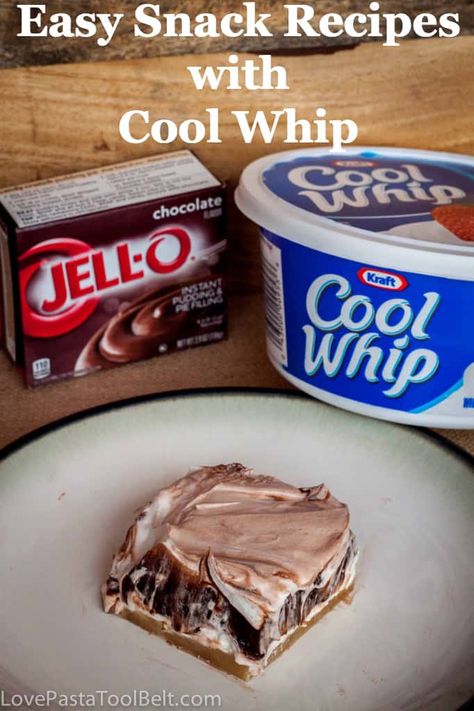 Pudding And Whipped Cream Desserts, Cool Whip Snack Ideas, Cool Whip With Pudding, Chocolate Pudding Cool Whip Dessert, Chocolate Cool Whip Dessert, Desserts Using Cool Whip, Chocolate Pudding Dessert Easy, Cool Whip And Pudding Desserts, Cool Whip And Instant Pudding