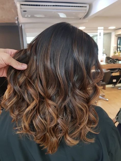 Black Hair Balayage, Brunette Hair With Highlights, Caramel Highlights, Hair Done, Brown Hair Balayage, Short Hair Balayage, Haircuts Straight Hair, Brown Blonde Hair, Hair Stylist Life