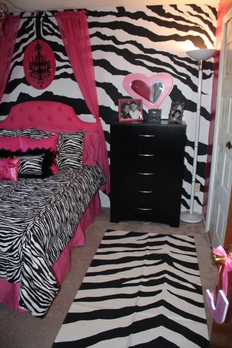 Pink zebra girls room decor ideas Zebra Print Bedroom, 2000s Bedroom, 2000s Room, Daughter Bedroom, Print Bedroom, Themed Bedroom, Ideas Hogar, Cute Room Ideas, Pretty Room