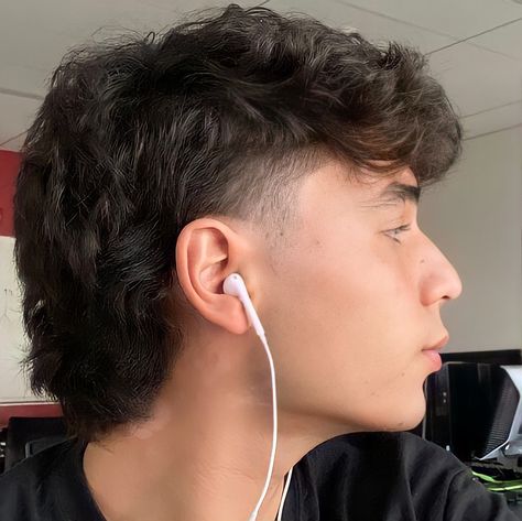 Thick Hair Mullet Men, Faux Hawk Curly Hair Men, Mullet Chico, Lowkey Mullet Men, Mulet Hair Men, Modern Mullet For Men, Mullet Hairstyle Men, Mullet Hairstyle Mens, Boys Haircuts Curly Hair