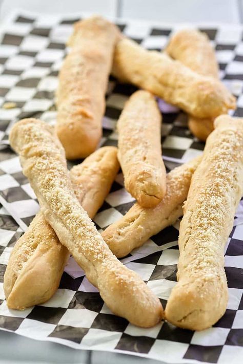 Crazy Bread Copycat Recipe, Little Caesars Crazy Bread, Crazy Bread Recipe, Italian Breadsticks, Caesar Recipe, Crazy Bread, Little Caesars, Restaurant Inspired Recipes, Garlic Breadsticks