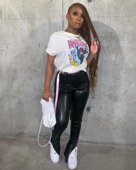 White Forces Outfit, White Air Force Ones Outfit, Outfits With Air Force Ones Black, Air Force 1 Outfit Woman, Forces Outfit, Birthday Outfit For Women, Leather Pants Outfit, Swag Outfits For Girls, Classy Casual Outfits