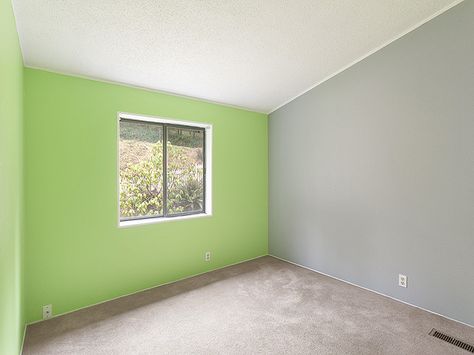 Pista Green Wall Paint, Pista Colour Combination, Purple Bedroom Walls, Green Room Colors, Colour Room, Aqua Bedrooms, Empty Rooms Interior, Room Schemes, Colorful Bedroom Design