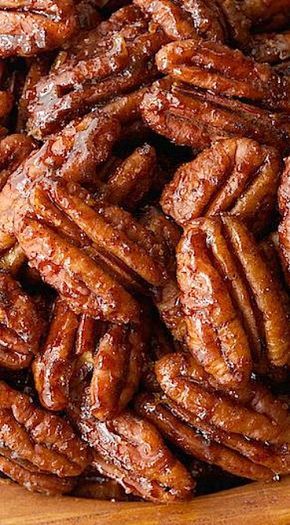 Maple Pecans, Spicy Nuts, Nut Snacks, Nut Recipes, Pecan Recipes, Candied Nuts, Boutique Chic, Snack Mix, Holiday Cooking