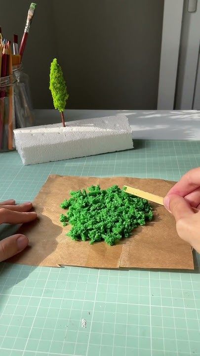 Miniature Trees Diy, Tree Making Ideas, Miniature Garden Diy, Tree Model, Architecture Drawing Plan, Cold Porcelain Flowers, Model Tree, Landscape Model, Fairy Furniture