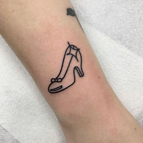 Disney Tattoos Cinderella, Simple Disney Tattoos, Cinderella Tattoo, Heel Tattoos, Disney Sleeve Tattoos, Tattoo Disney, Shoe Tattoos, Disney Sleeve, Cinderella Slipper