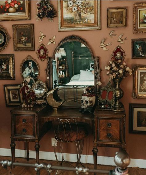 Medieval Cottagecore, Dark Victorian Aesthetic, Jungle Treehouse, Kitchen Witch Decor, Eccentric Decor, Dark Victorian, Medieval Decor, Cottage Core Decor, Witchy Home