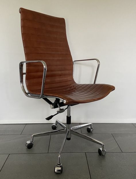 Eames Desk Chair, Eames Lobby Chair, Architecture Desk, Retro Leather Office Chair, Vintage Office Chair Metal, Desk Chair Brown Leather, Eames Desk, Antique Leather Office Chair, Vintage Desk Chair