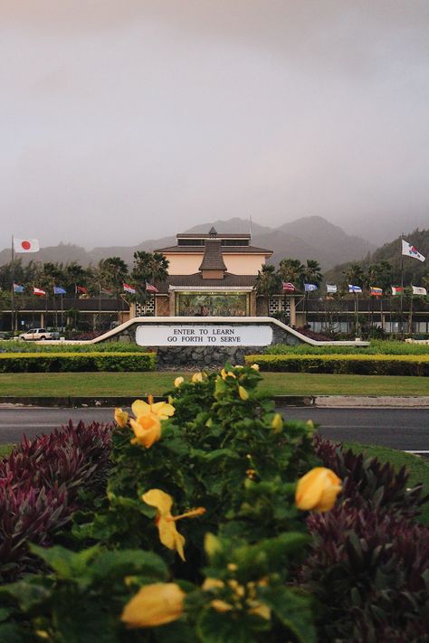 Brigham Young University - Hawaii Brigham Young, University Of Hawaii, Brigham Young University, Hawaii, Temple, Bedroom Decor, University, Collage, Bedroom