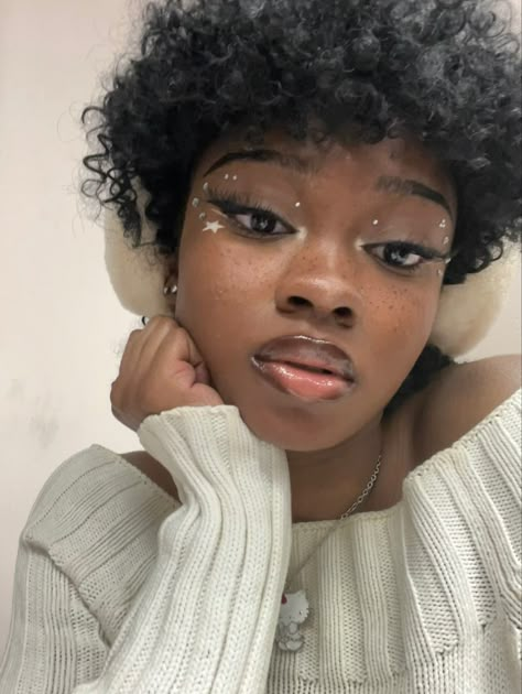 Cold Girl Makeup, Cold Girl, Soft Makeup Looks, Cute Eye Makeup, Face Art Makeup, Makeup For Black Skin, Brown Skin Makeup, Ethereal Makeup, Cute Makeup Looks