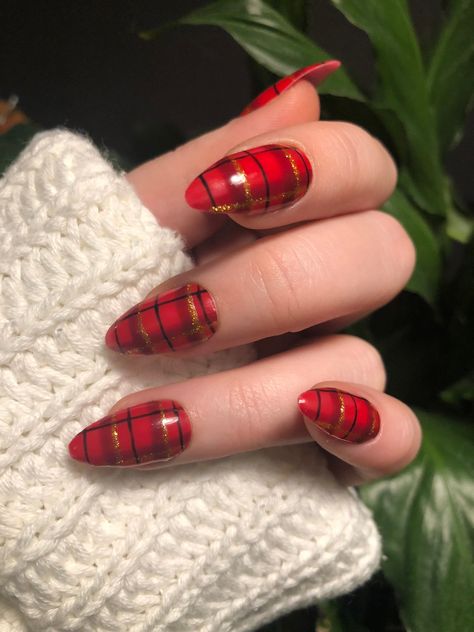 Excited to share this item from my #etsy shop: Red & Gold Plaid Tartan Press On Gel Nails | Autumn Winter | Christmas Nails | Reusable Gel Nails Autumn, Winter Christmas Nails, Red And Gold Nails, Nails Autumn, December Nails, Super Cute Nails, Plaid Nails, Pretty Nail Art Designs, Winter Nail Art