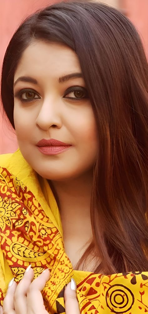 Tanushree Dutta, Miss India, Beauty Pageant, India Beauty, Desi Beauty, Bollywood Actress, Desi, Paintings, Actresses