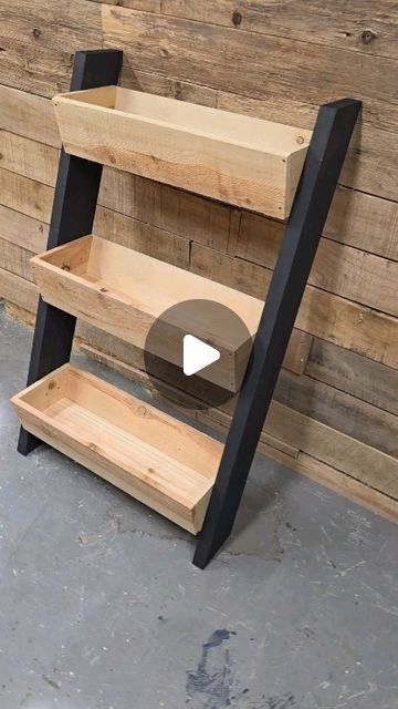 Tiered Planter, Wood Worker, Diy Garden Projects, Planter Box, Diy Planters, Garden Crafts, Planter Boxes, Raised Garden Beds, Diy Wood Projects