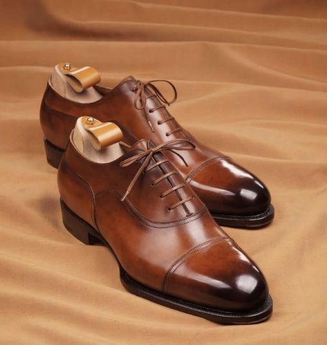 Brown Shoes Outfit Men, Brown Shoes Outfit, Luxury Objects, Tan Brown Shoes, Formal Boots, Brogues Shoes, Gents Shoes, Mens Casual Leather Shoes, Bespoke Suits