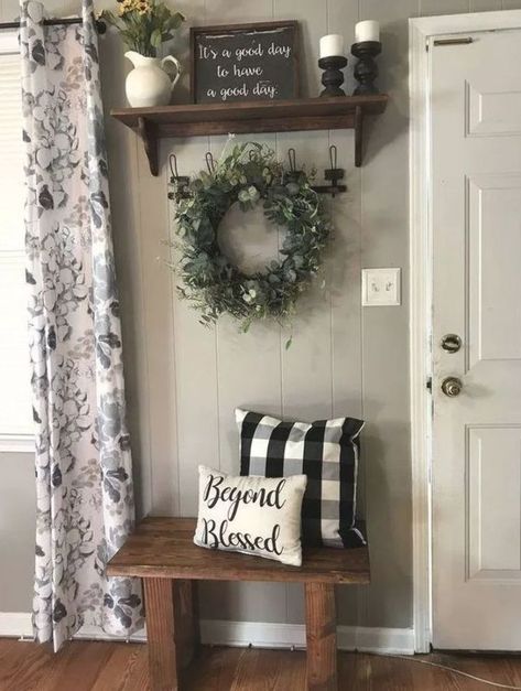 Cortinas Country, Farmhouse Living Room Makeover, Apartment Living Room Decor Ideas, Apartment Living Room Decor, Rustic Apartment, Farmhouse Entryway, Farmhouse Living Room, Living Room Decor Ideas, Home Entrance Decor