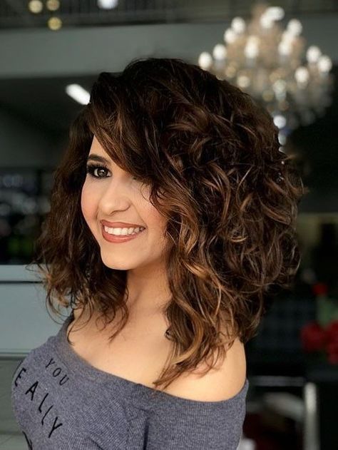 Very Long Bob With Bangs, Long Bob For Curly Hair, Curly Lob Haircut Naturally, Curly Hair Cuts For Round Faces, Curly Lob Haircut, Curly Inverted Bob, Curly Lob, Wavy Bob Haircuts, Bob Haircut Curly