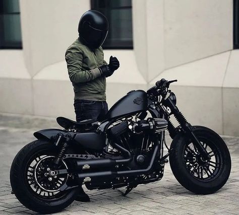 Sportster 883 Iron, Harley Davidson 883, Harley Davidson Sportster 883, Harley Davidson Trike, Sportster Bobber, Cool Motorcycle Helmets, Harley Davidson Iron 883, Iron 883, Bobber Bikes