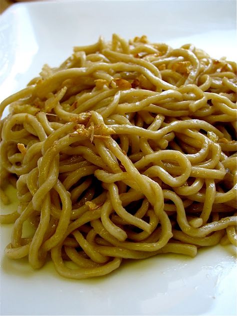 Noodles Vegetarian, Garlic Noodles Recipe, Pasta Shrimp, Asian Noodle Recipes, Rasa Malaysia, Garlic Noodles, Garlic Pasta, Pasta Dinner Recipes, Shrimp Pasta