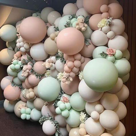 Pastel Green And Pink Balloons, Pastel Green Birthday Decorations, Pastel Pink And Green Balloon Garland, Pink And Green Theme Party, Balloon Decorations Pastel, Pastel Balloon Wall, Green And Pink Baby Shower Ideas, Pink And Green Balloon Arch, Pink And Green Balloon Garland