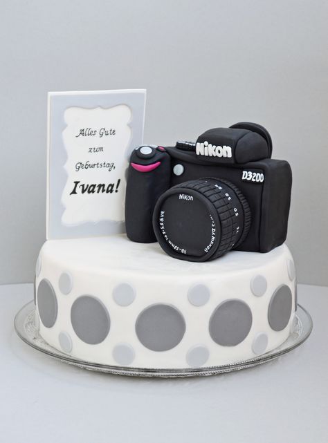 Camera cake | Flickr - Photo Sharing! Photography Cake Camera, Photography Cake Ideas, Birthday Camera, Cakes Without Fondant, Camera Birthday, Camera Cake, Camera Cakes, Cell Phones And Accessories, 13 Birthday Cake