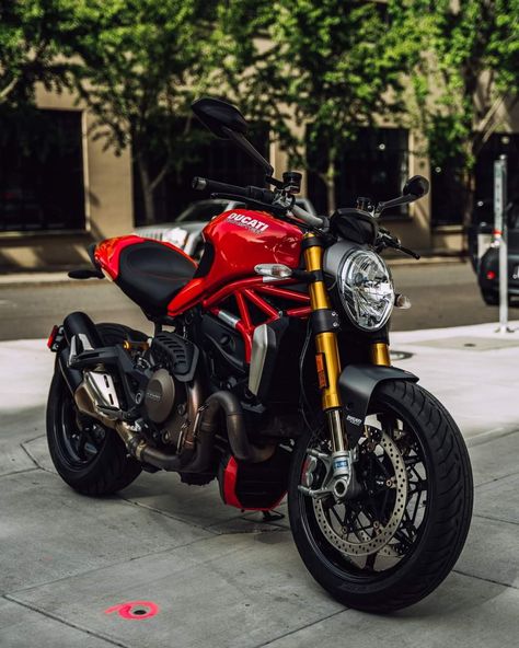 Ducati Monster 1200 S, Cb400 Cafe Racer, Ducati Monster 1200, Ducati Motorbike, Monster 1200, Ducati Monster 821, Ducati Sport Classic, Biker Photography, Stylish Bike