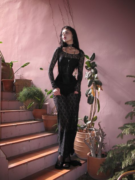 Latino Goth, Country Goth Outfits, Dark Romantic Outfit, Latina Goth, Luxe Goth, Witch Outfit Aesthetic, Ethereal Goth, Mexican Gothic, Give Me Your Heart